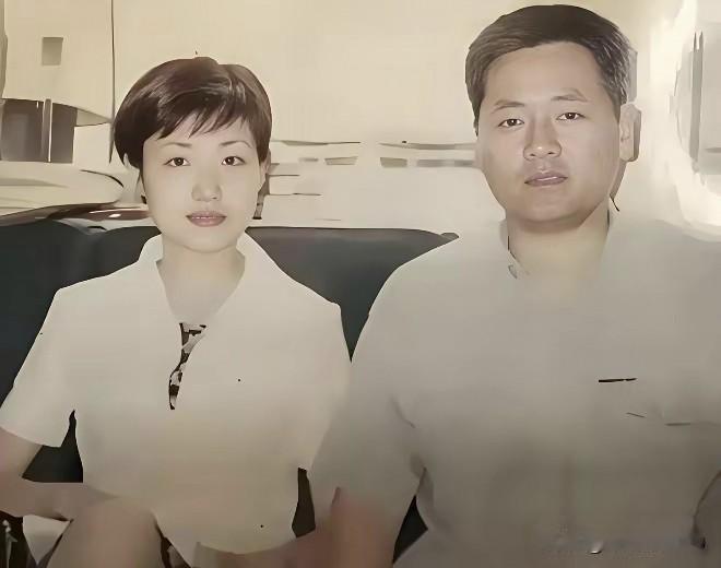 央视的这三位著名女主持人都长得非常漂亮，事业都非常成功，曾主持过多届央视春季联欢