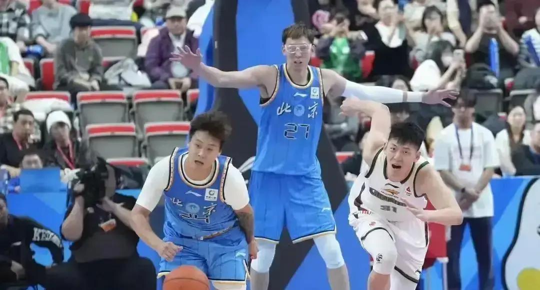 北京国安一年烧掉12亿，最值钱的反而不用花钱买。你看它的财报会皱眉：青训砸