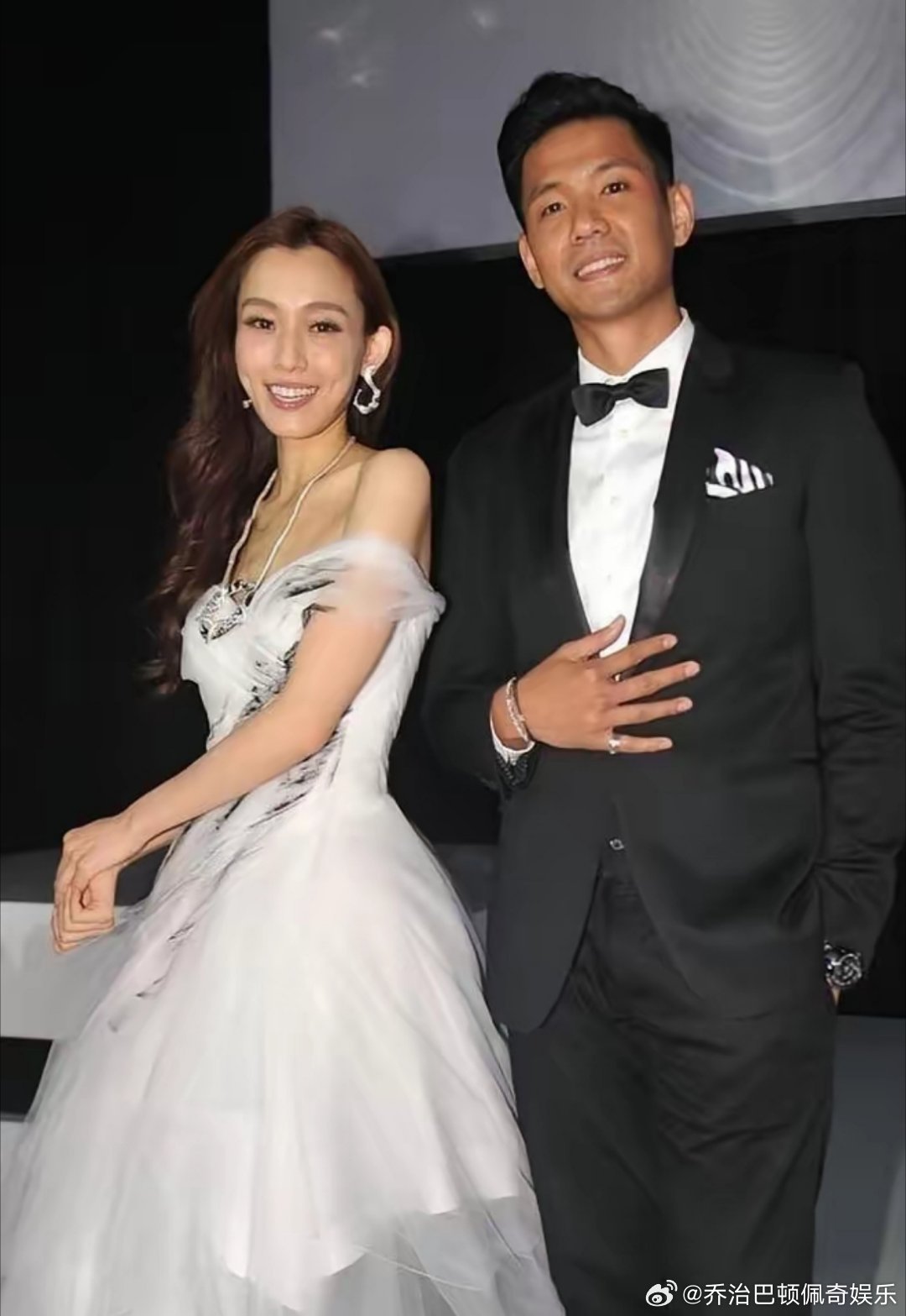 娱乐圈最离谱的关系闭环，绝对是黑人陈建州！当年他先猛追小S，天天接送放学，结果没