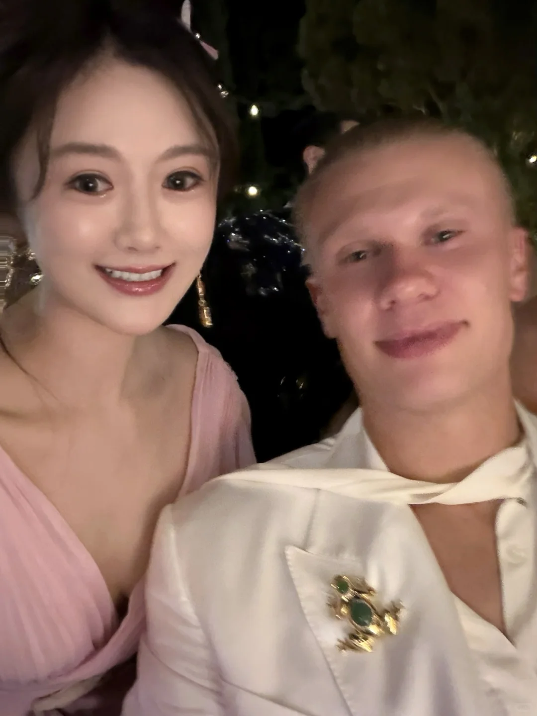线下活捉哈兰德本人！