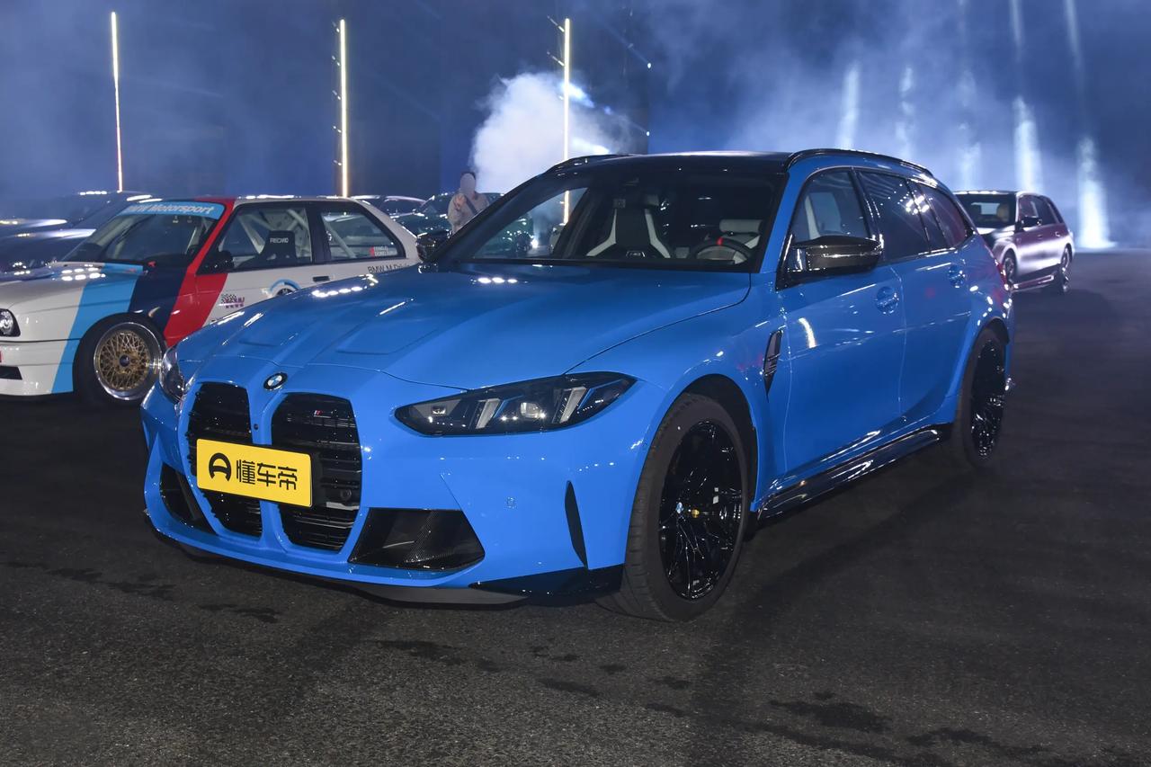 终于来了，宝马M3旅行版，94.39万，这个价格注定是少数人的大玩具！这是宝马