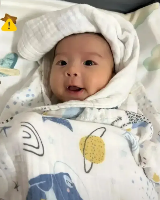 婆婆今天突然对我说。老公一个人赚钱，压力实在是太大了。让我休完产假就去上班。宝宝