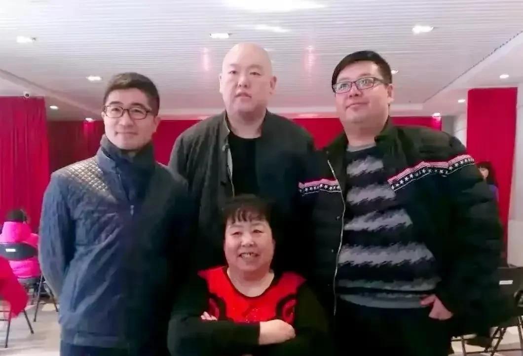 #相声界恩怨情仇#马贵荣：我的大徒弟王玥波，出了一本书《评书聊斋志异》。马贵