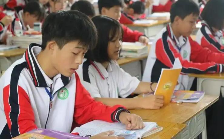 高考后回头看，发现那些成绩不好的孩子，不是智商不行，而是这几件事没做好！1、