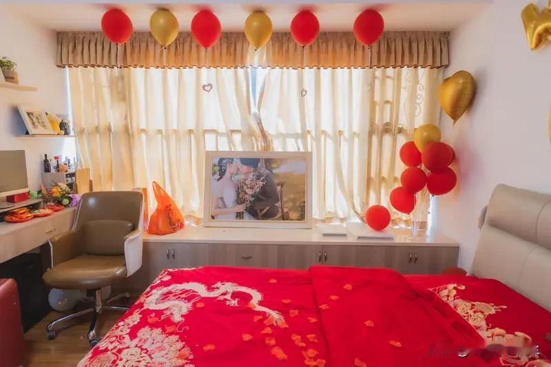 楼上男孩拒绝了婚事原本男方准备了一套婚房，然而女方觉得房子太小，称将来父母来了