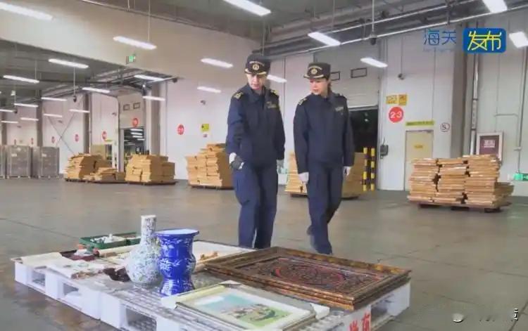 “胆大包天！”天津，某出口企业妄图“偷天换日”，表面上申报的是出口到美国的普通椅