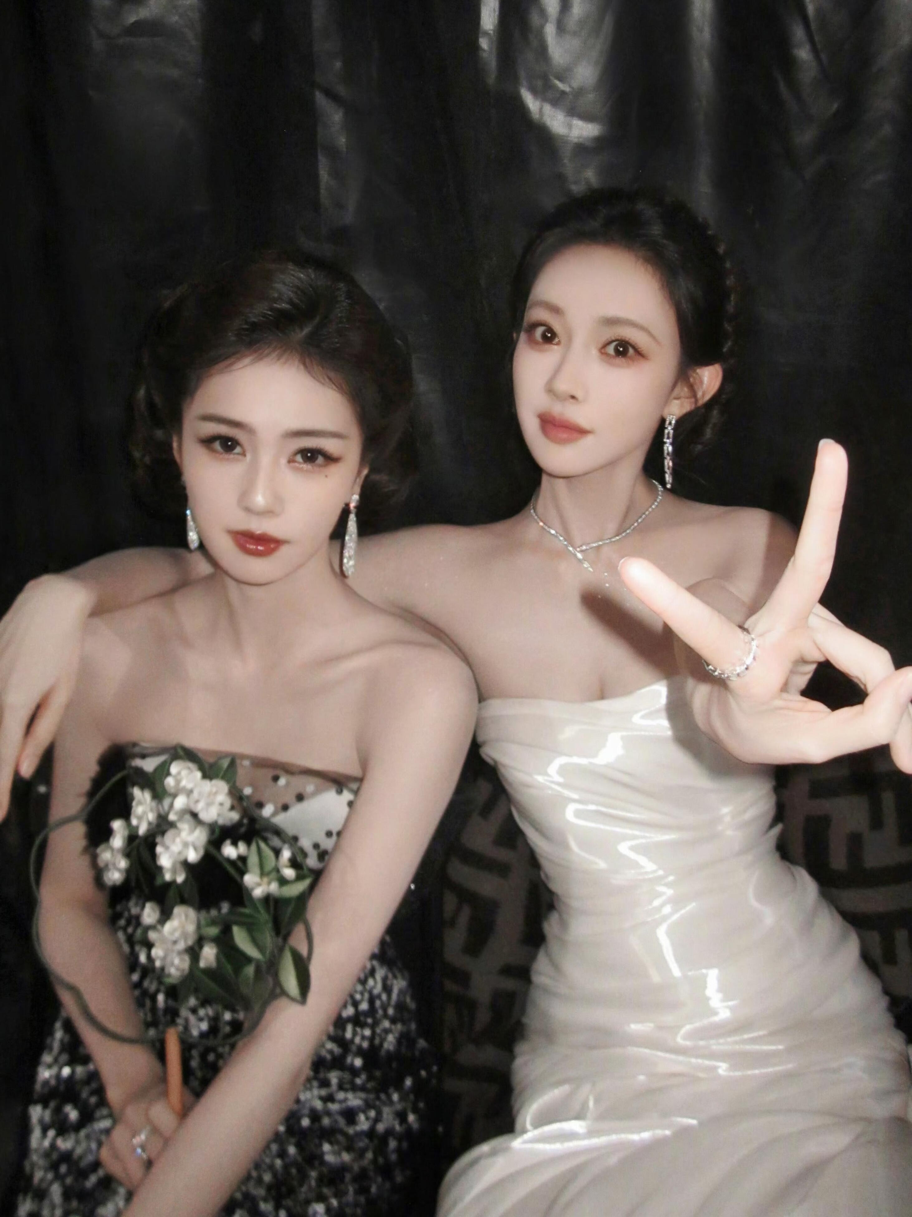 白鹿孟子义星光大赏后台合照✨