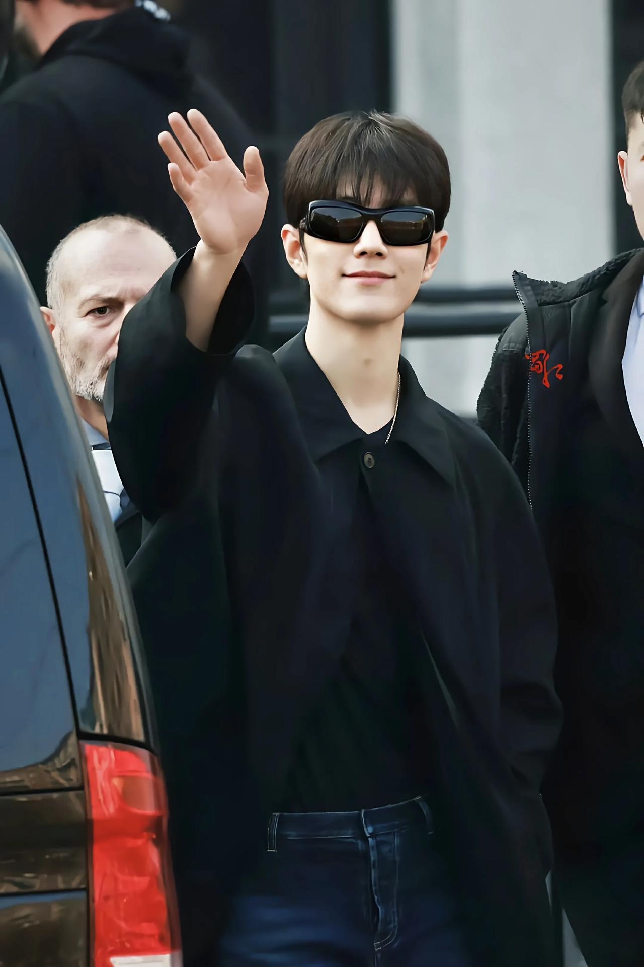 国内顶级明星走出国门，都被外媒及其资本打压只有肖战例外说实话，每次聊到国内艺