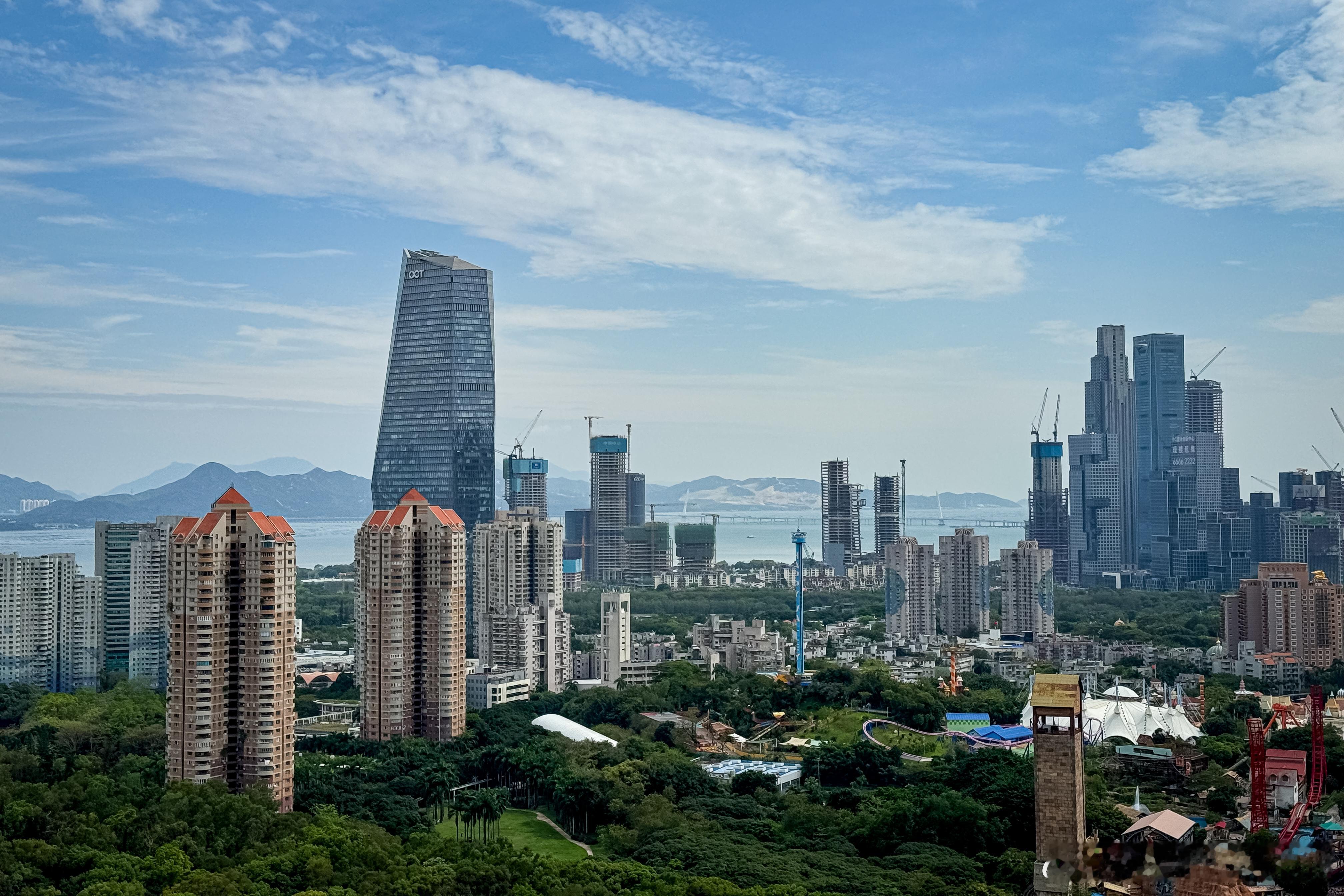 今天深圳天气不错，直接能看到香港了[doge]​​​