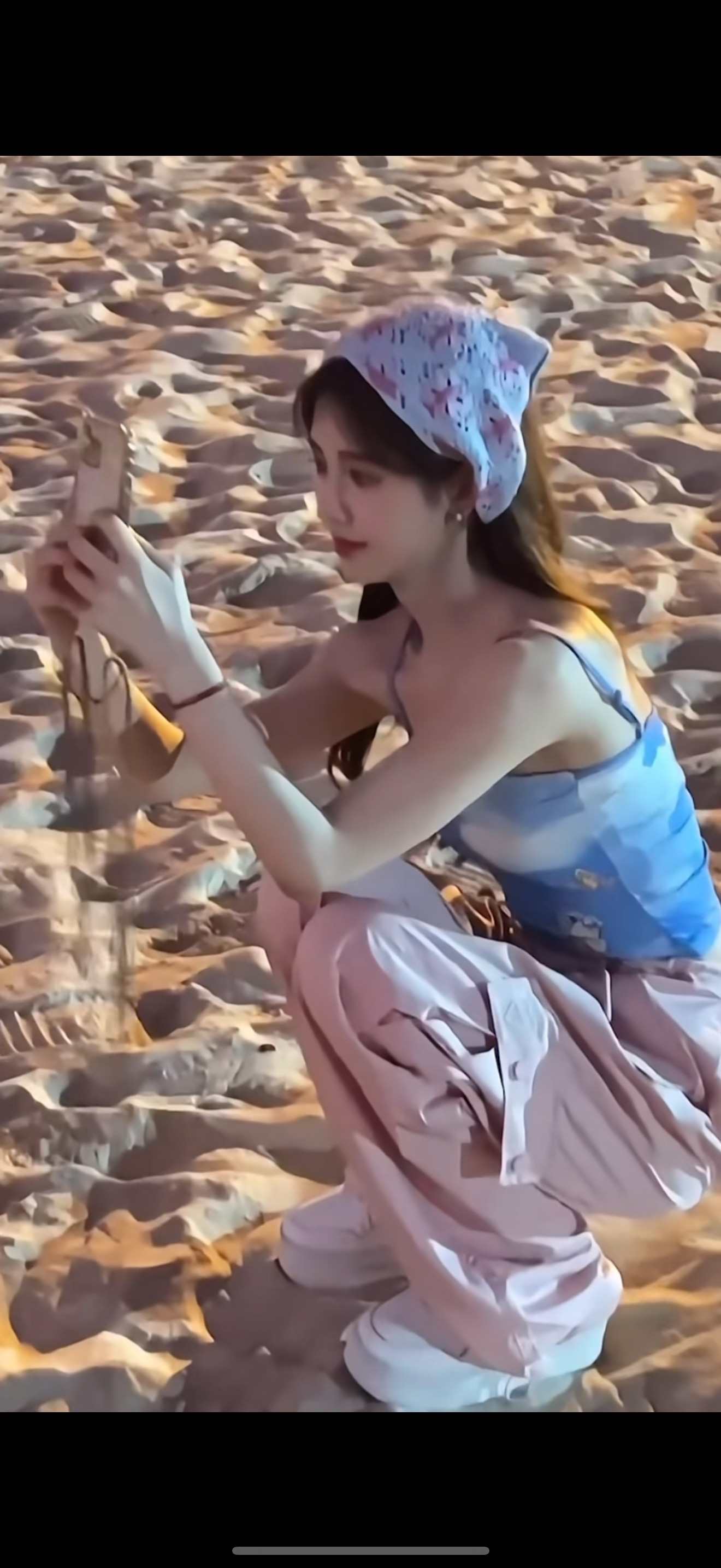 天哪小鞠真的巨白看图一本来就是冷白皮,直到看到她给别人拍照站一起天哪小鞠真的超级