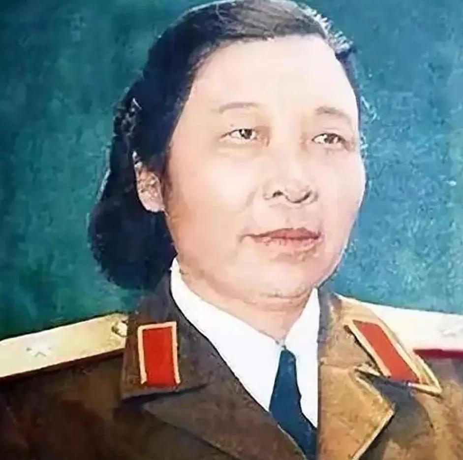 1955年，开国女将军李贞回乡探亲，遇到了打骂她的第一任丈夫古老三，当二人再相见