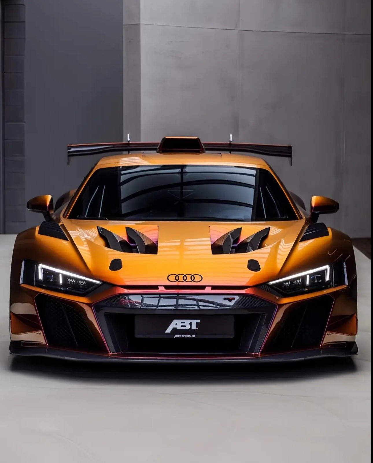 豪车超跑可以合法上路的赛车·R8XGT！全球限量99台，售价超60万