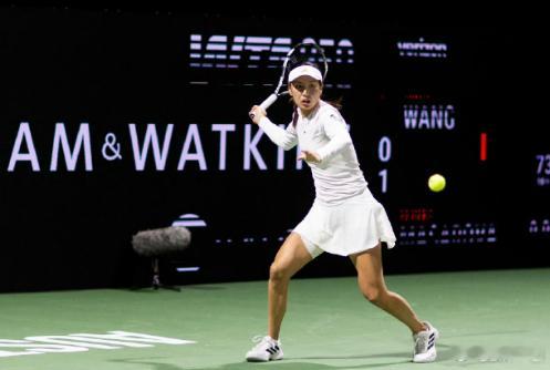 王欣瑜爆冷一轮游WTA250奥斯汀女单正赛首轮：🇨🇳王欣瑜状态低迷，连丢两局