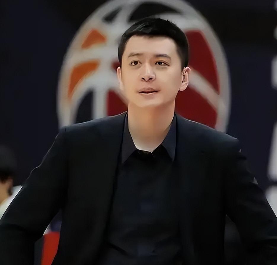 一针见血！杨鸣谈:凯尔.弗格加盟广东宏远：毫无疑问，在没有更好的选择前提下，