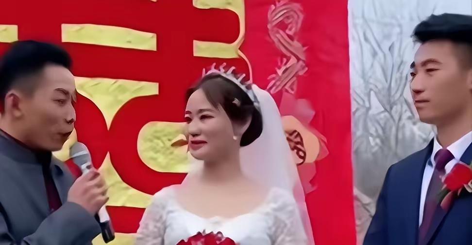 婚礼上，司仪问新娘婚后谁当家，新娘直言“我当家，公婆还得给我洗衣做饭，不然不结”
