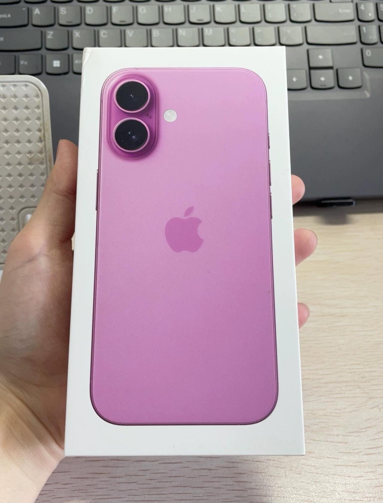 讲真的，真有人买无高刷、五六千的iPhone16吗？这款「超越苹替」、才三千多