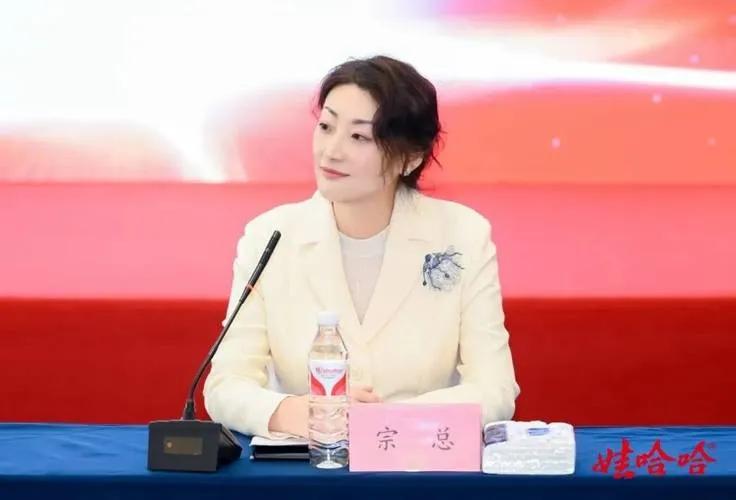 【热点评述】宗泽后的举动让人难以理解，宗馥莉离开娃哈哈，其经营策略是想靠自己的独