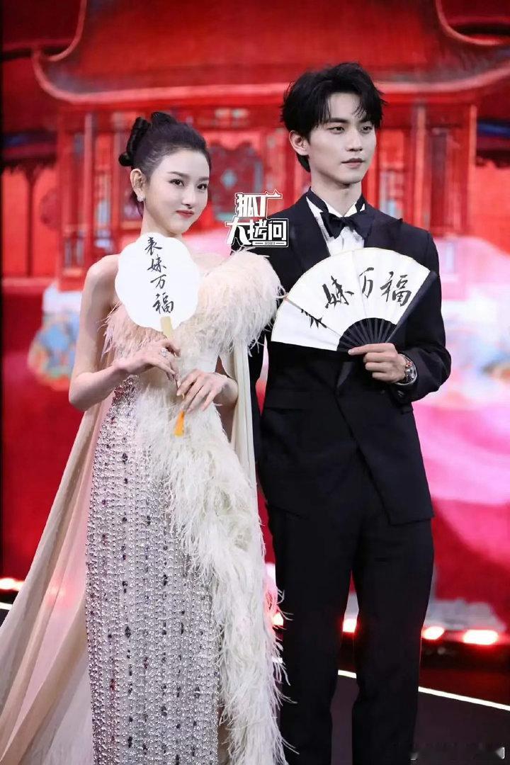 宋祖儿的颜值也就刚在及格线，跟刘宇宁其实差不了多少吧