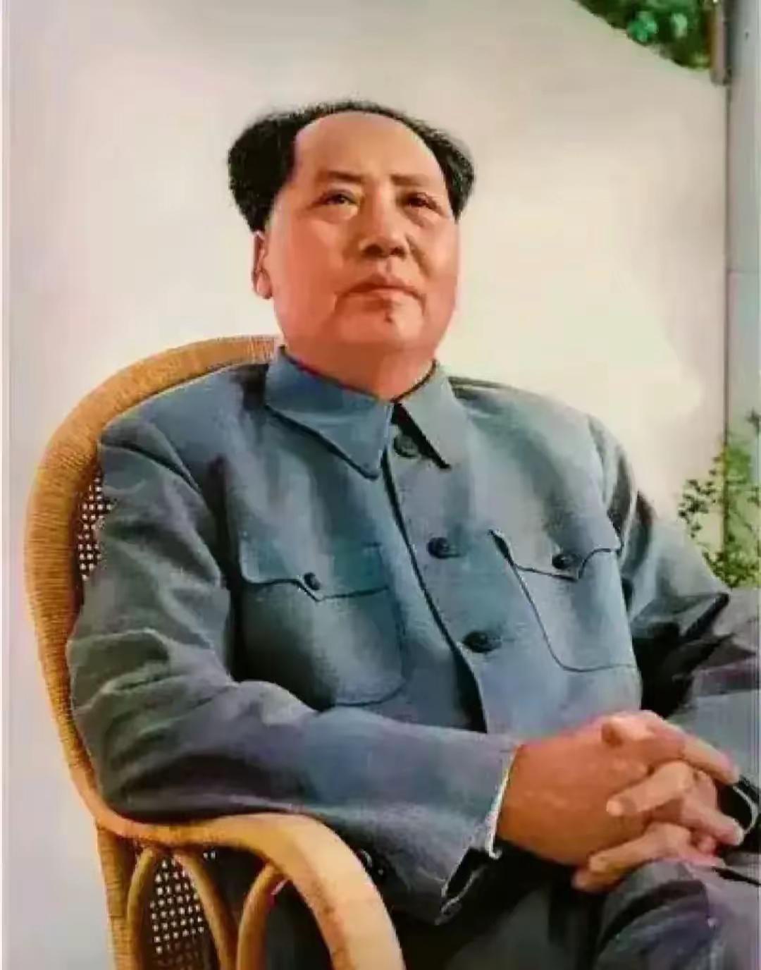 毛主席的预警有多准？意识形态战场，从来没有硝烟为啥毛主席早就断言“推翻一个