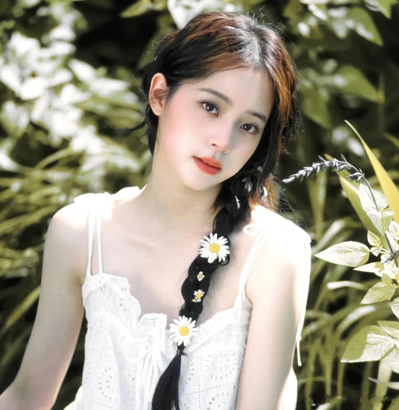 欧阳娜娜她真的好像小鹿斑比