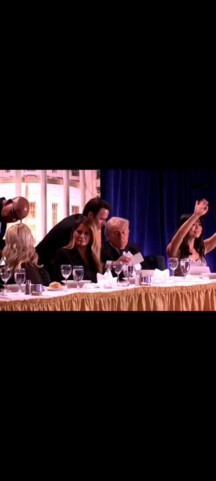 特朗普再次逃过一劫，不得不说命真大。昨天4月25日，白宫晚宴，31岁的枪手闪