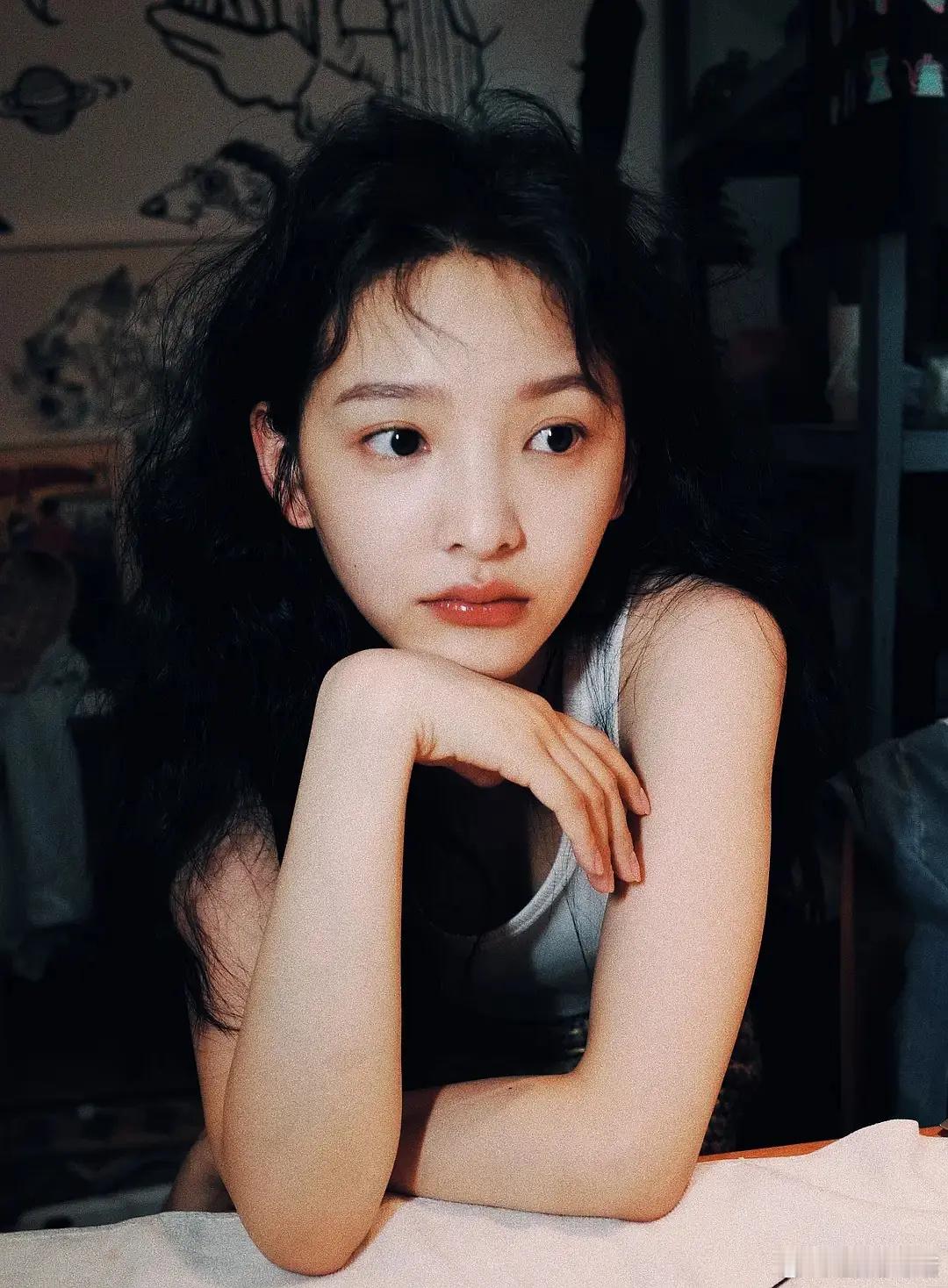 章若楠直播光线三🌸一般演的都是女主主视线的剧吧（哪怕因为咖位问题当不了1f，