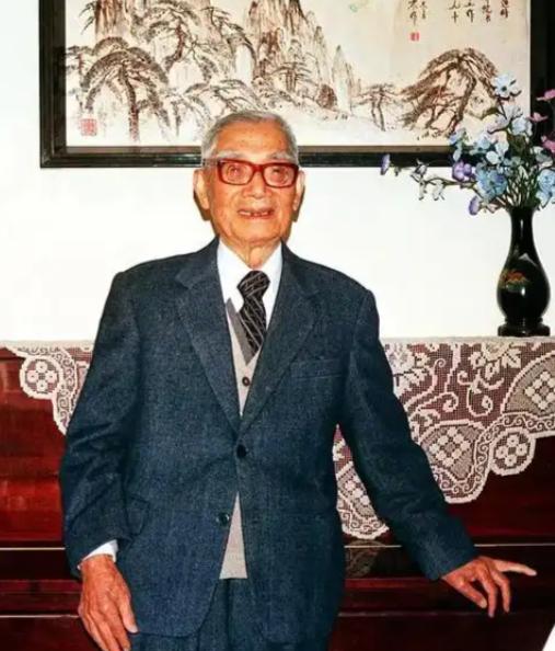 1968年，72岁的茅以升妻子刚去世，他就和6个孩子商量，想要续弦。孩子们不反对
