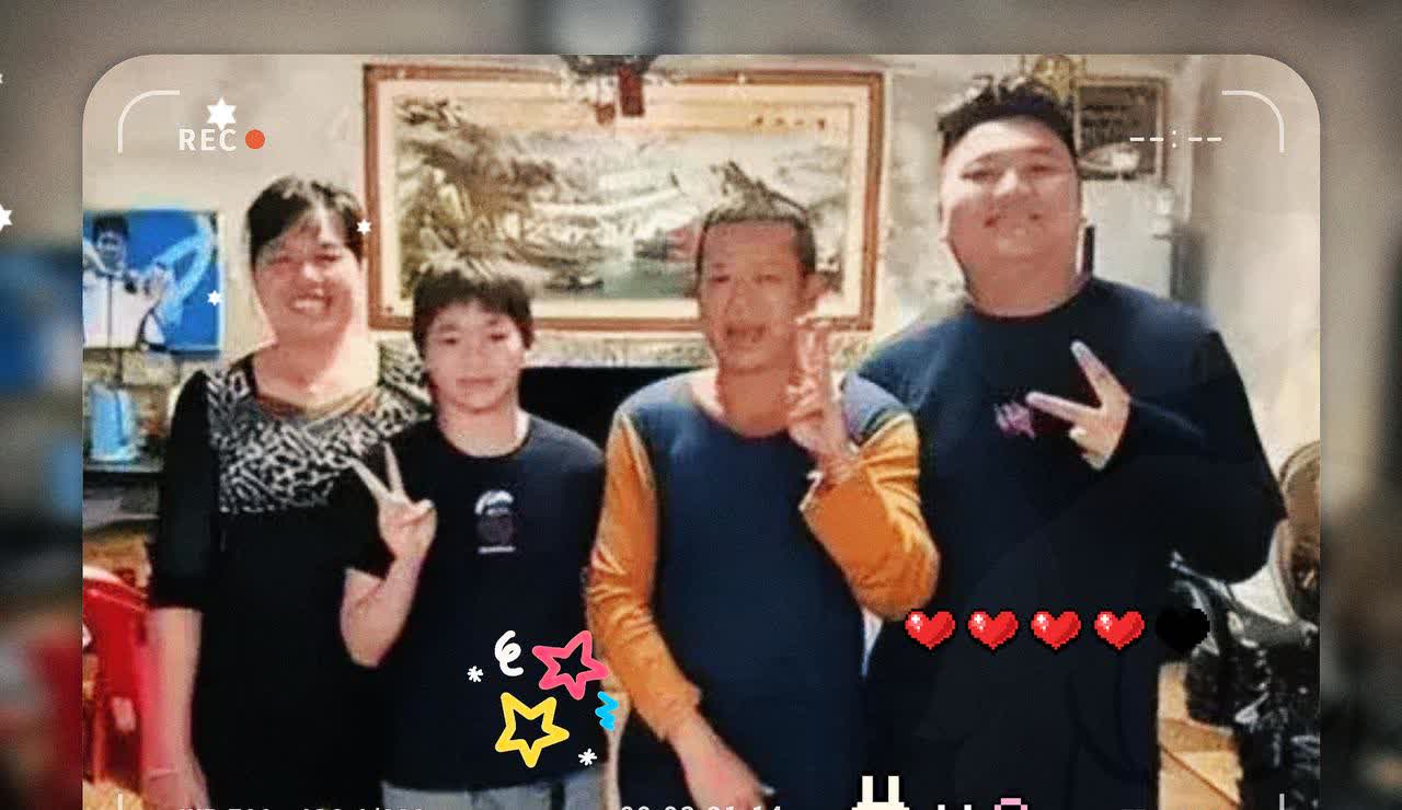 这下出名了全国人民都知道了全红婵想瞒也瞒不住了，那就是全红婵哥哥，在厨艺