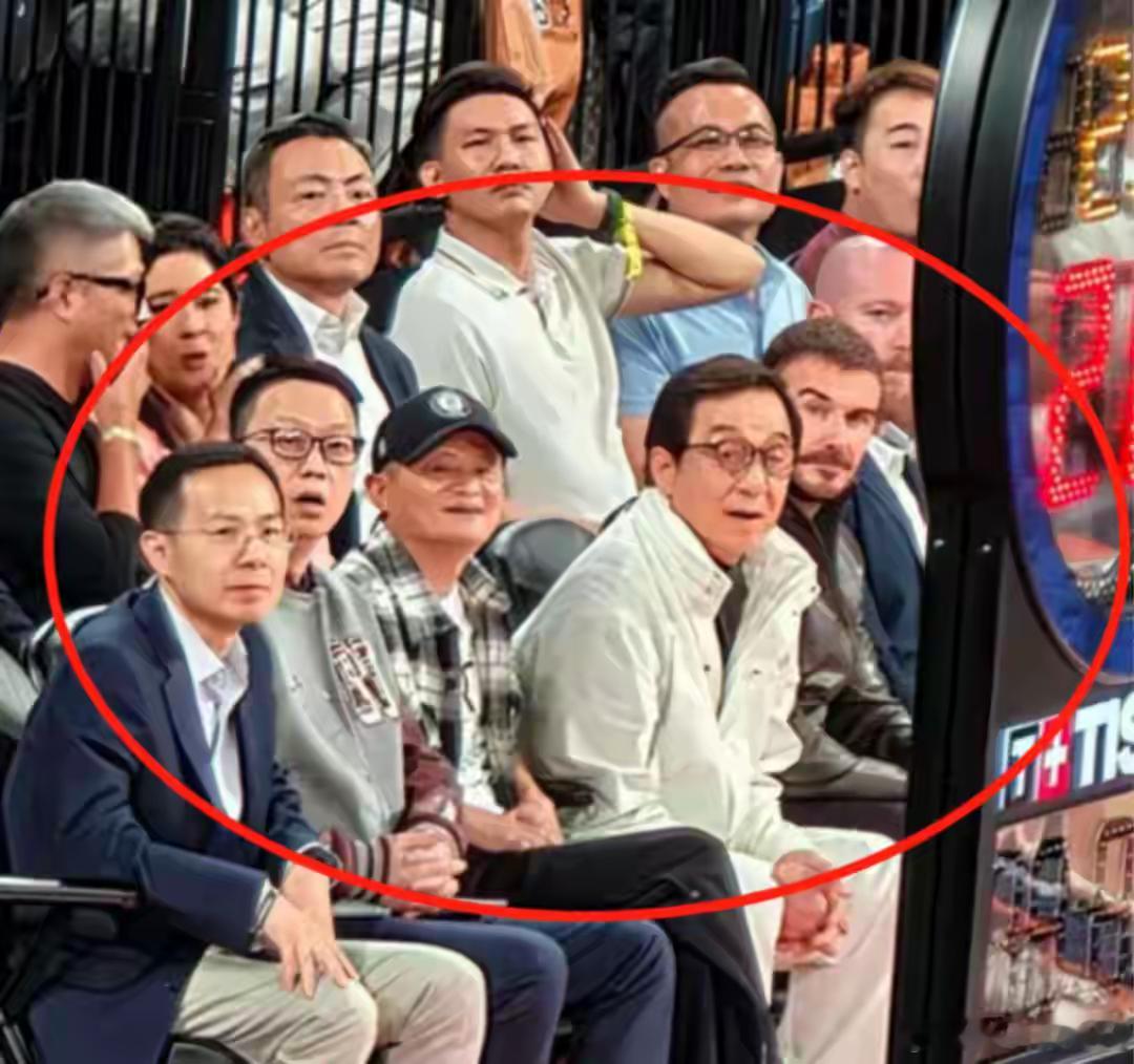 马云现在胖得像尊佛似的，看着是富贵相，真是越活越有“福相”。​​​