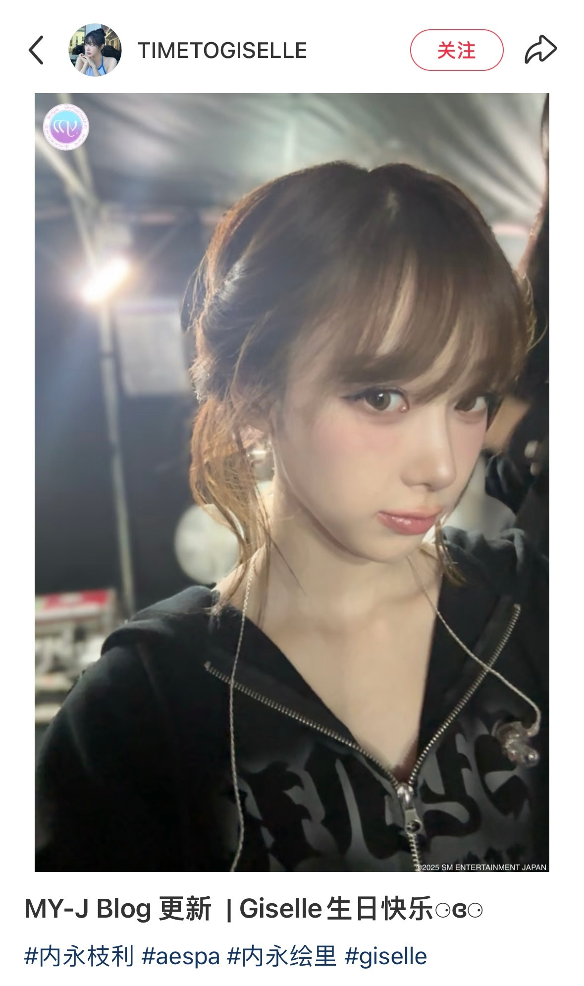 盯着看了好久我在这张的吉吉脸上第一次见识到长中庭混血颜的美感….💕​​​