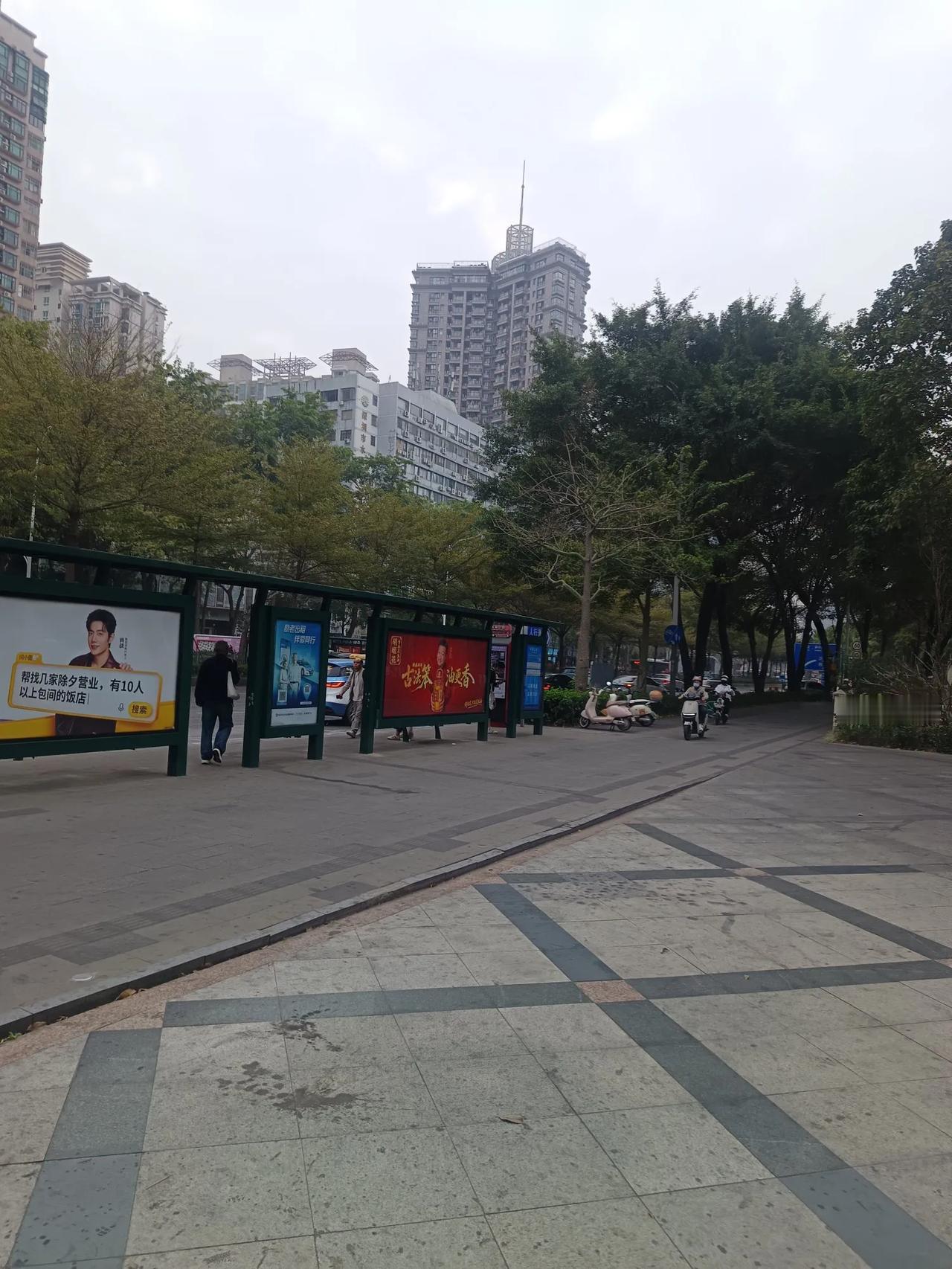 同样一件事，情商高，效率高很多，，昨天有个大妈迷路问我：小伙子，我刚来深圳，想