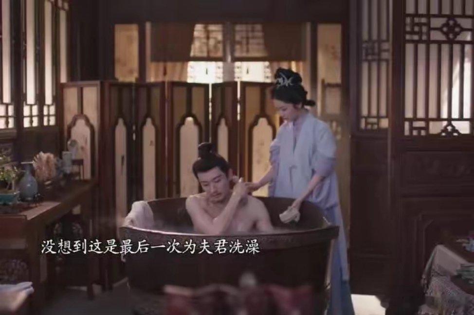 《兰香如故》看到兰香去世前那个镜头，我一下就想通了。她这辈子，对林锦岐不是不爱。红绳戴了三十四年，一