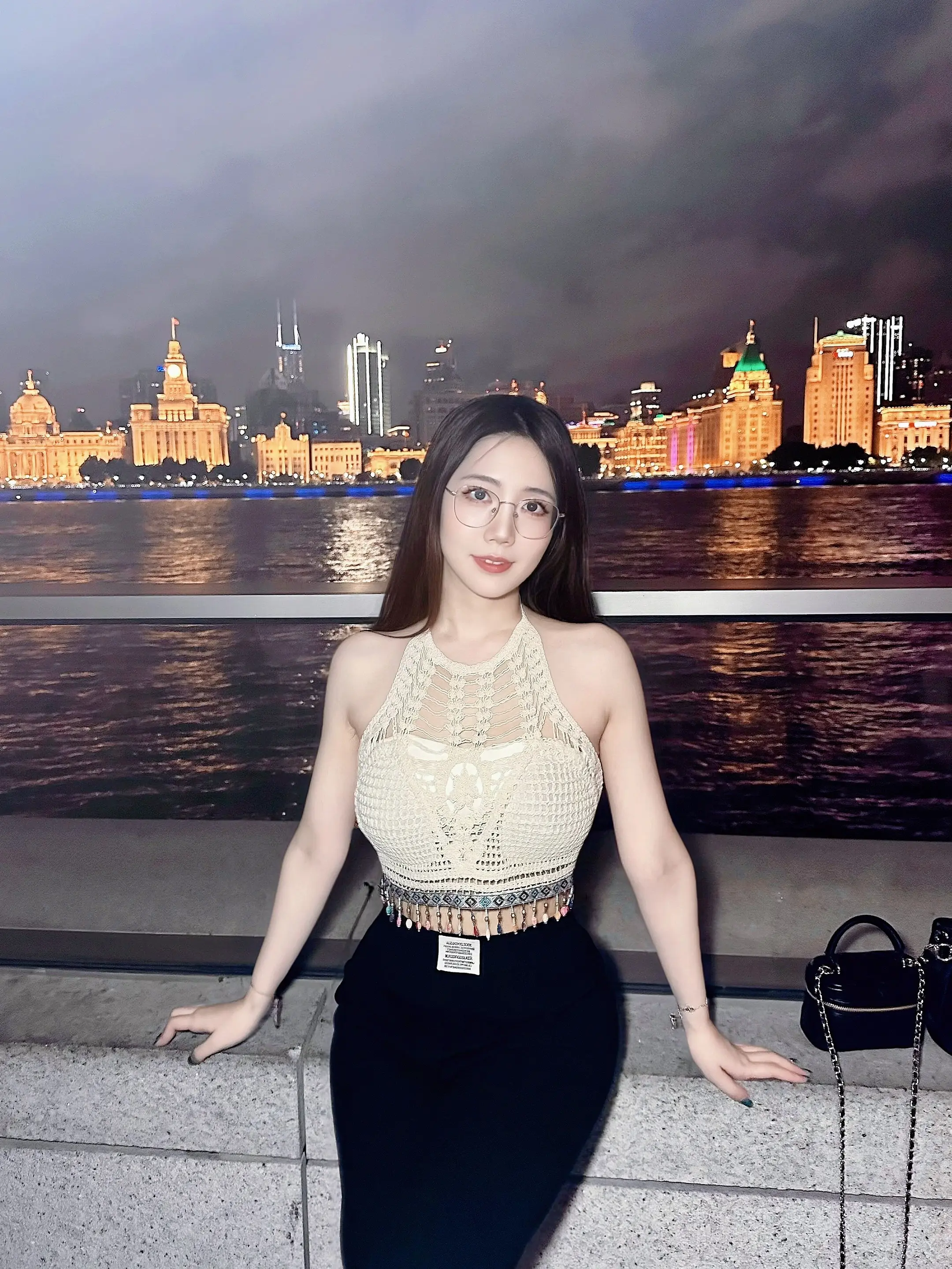 我依然相信爱情。