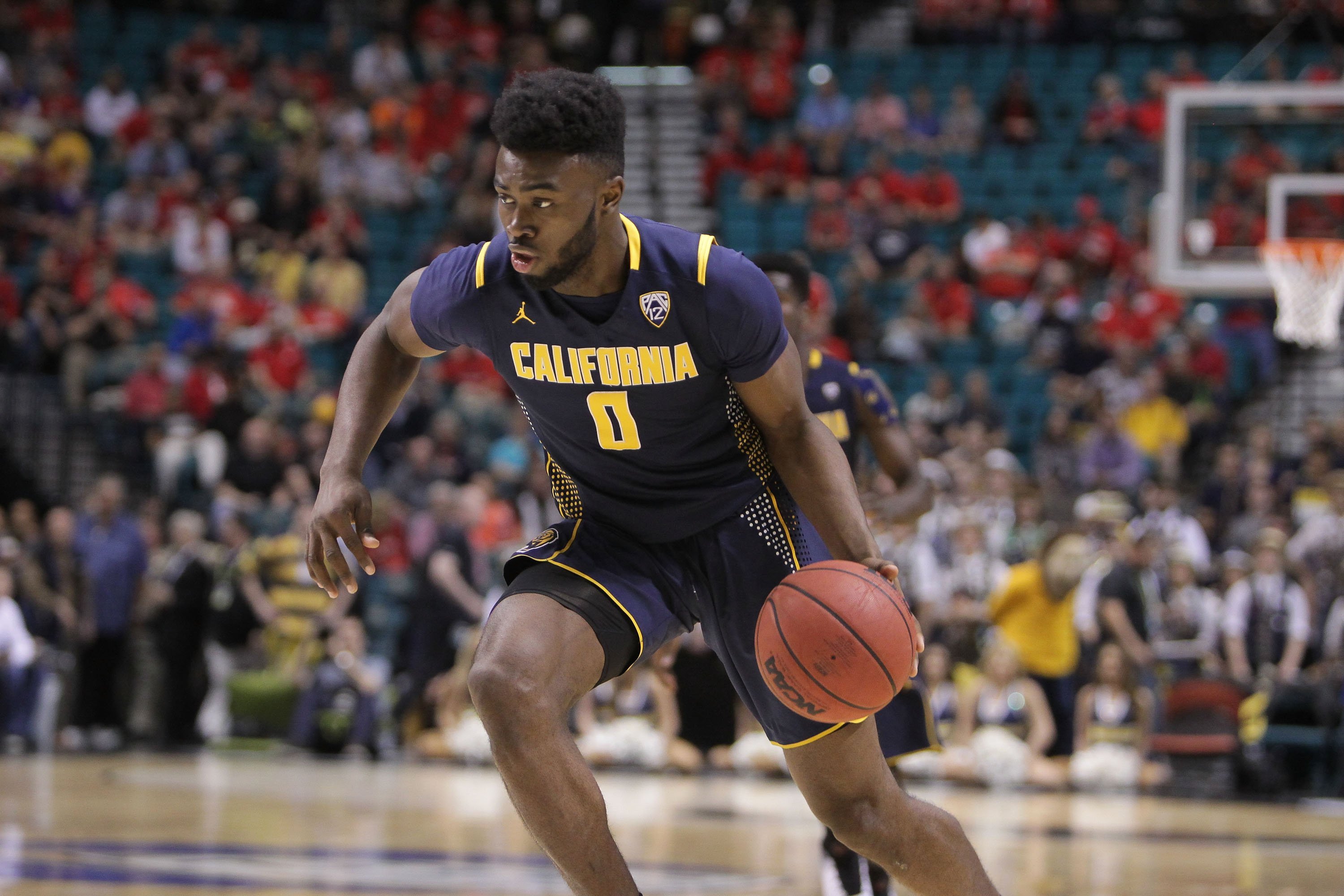 当年的杰伦布朗毛发那么茂密岁月是把剃头刀nba​​​