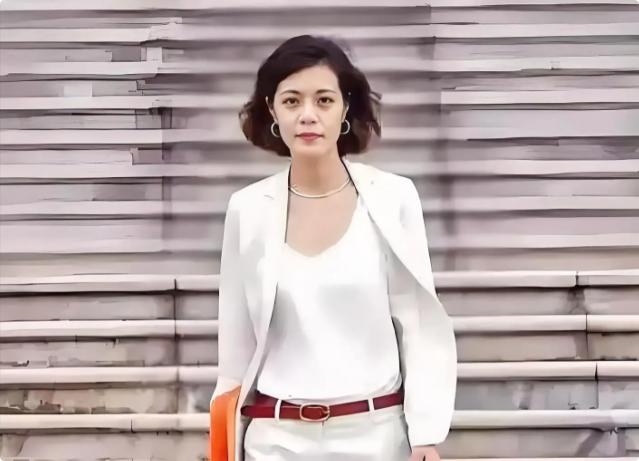 复旦教授陈果说：“女人要记住，一个男人就算是再喜欢你再爱你，你一旦碰了其他异性，
