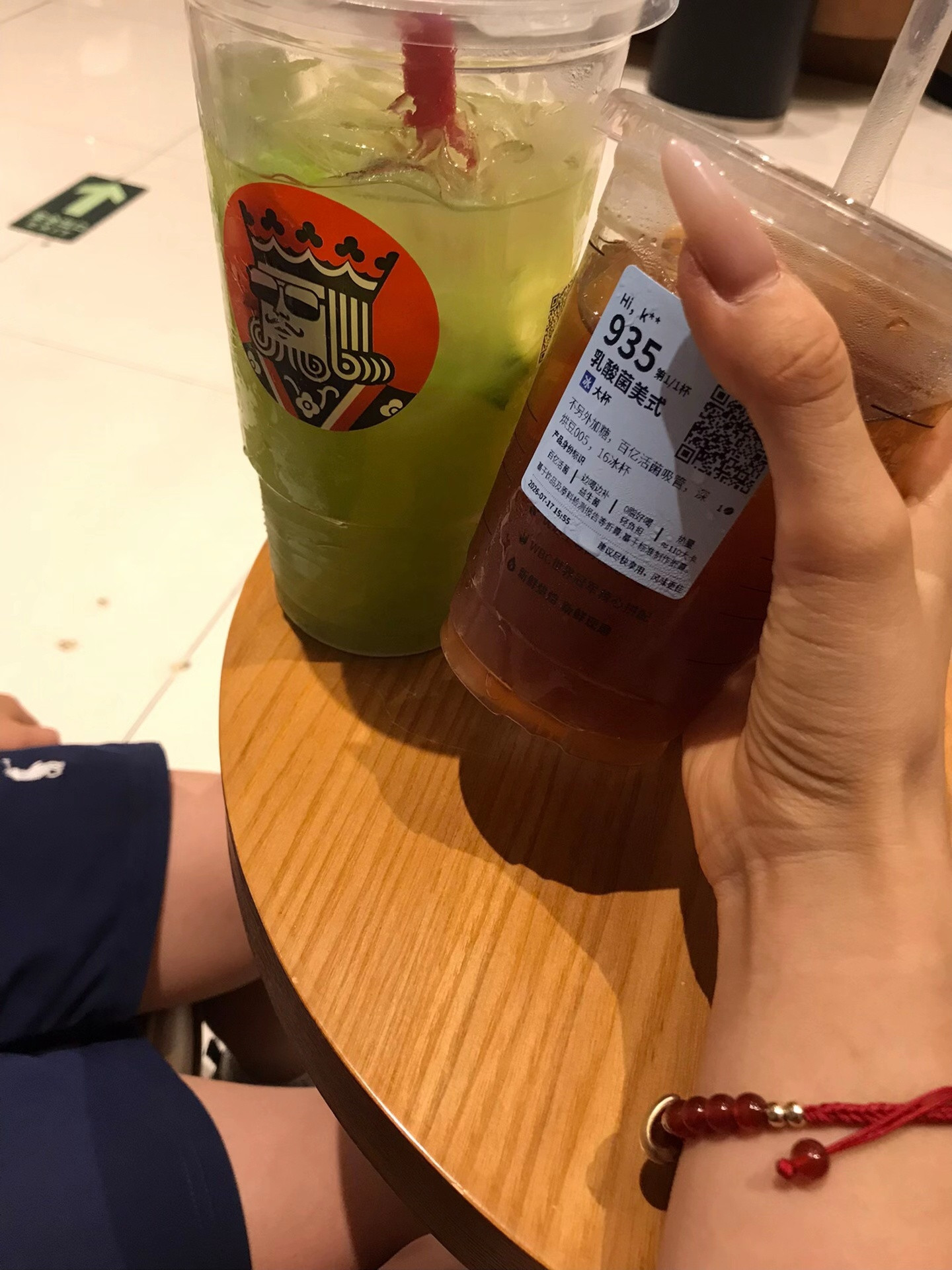在库迪里喝幸运咖和瑞幸
