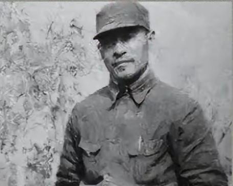 1934年，25岁的钟期光奉命留下垫后，带着一万多号老弱病残跟敌军死磕。主力