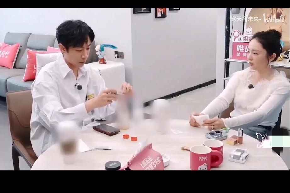 董璇在和张惟尹结婚前夕，两人进行了一次推心置腹的交谈。董璇说:“你要是和我领证，