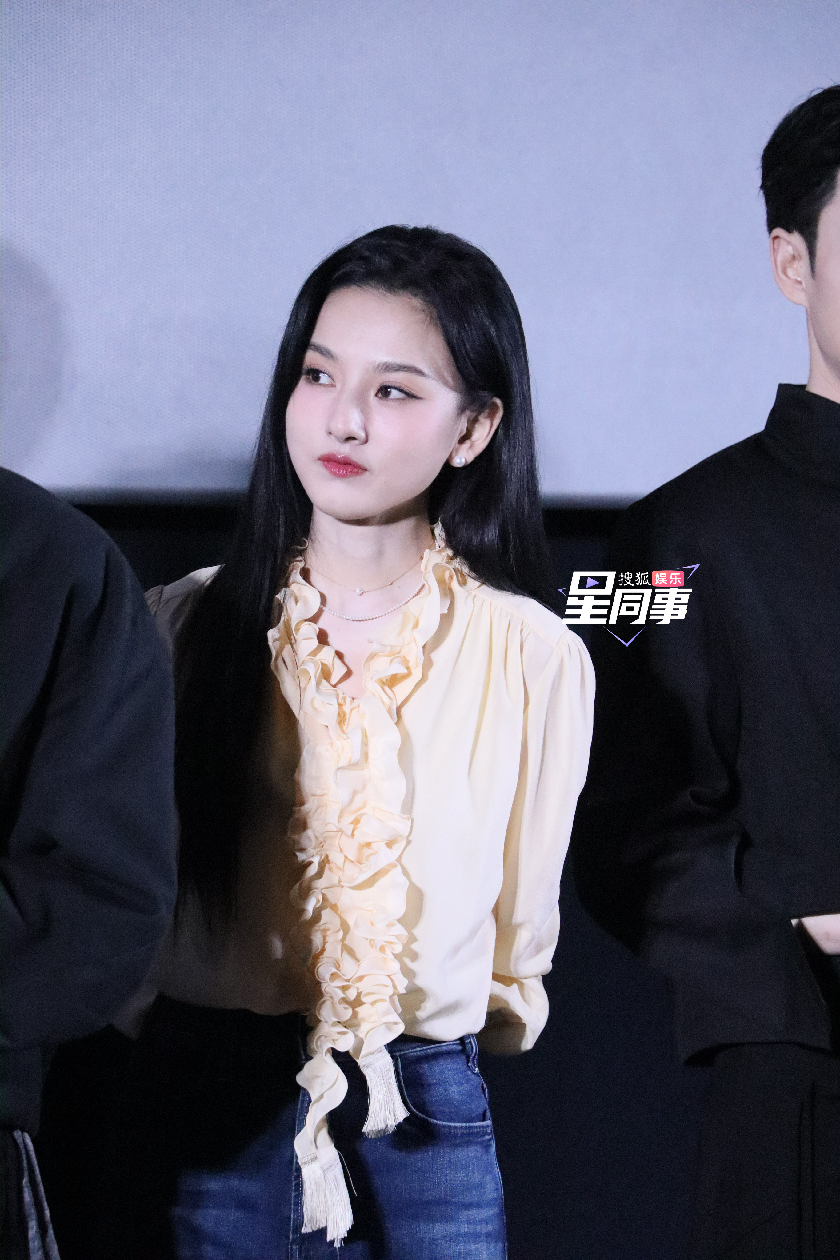 宋祖儿浅放两张祖儿的生图先解解馋吧[爱心]邻家女儿的乖巧甜美在此刻具
