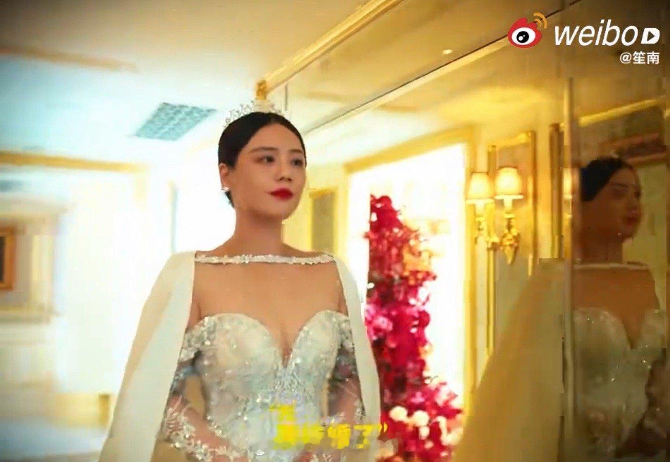 马思纯34秒视频换了18套造型马思纯用实力诠释了“一人千面”。在这密集的造型轰