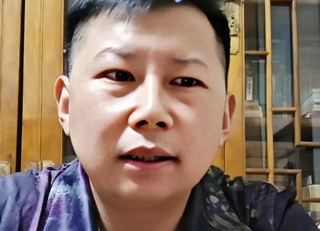 怎么可能？何云伟落魄菜市场捡烂菜帮子，离回德云社的日子已经不远了好久没有何云伟