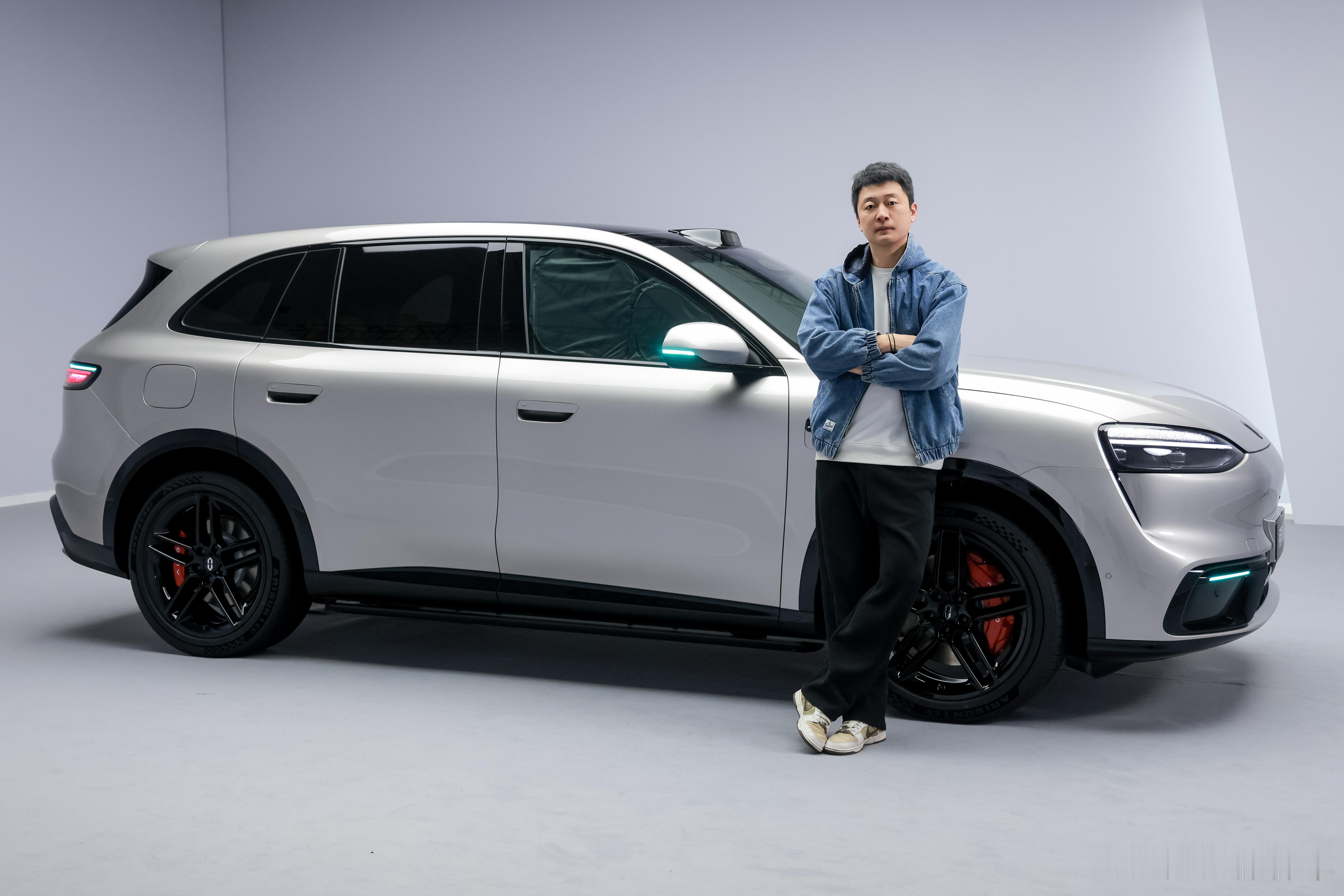 拍了几辆“保密协议”，终于有辆能发张照片的车了不然同事都怀疑我在假出差。很喜欢问