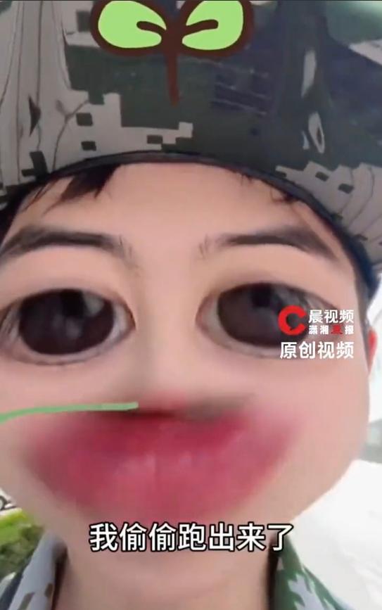 “任性又张狂！”海南，大一男生参加军训才几小时就无法忍受，和教官说：我要去厕所。