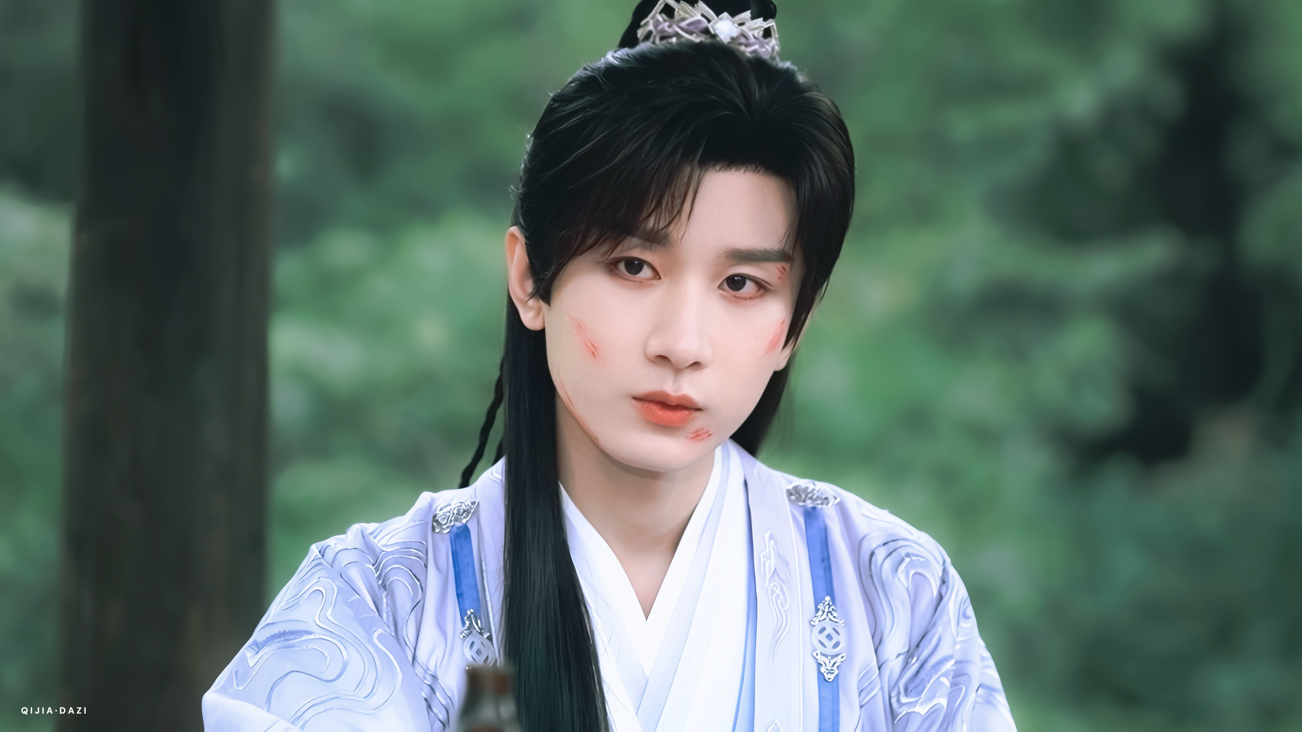 小可怜成毅