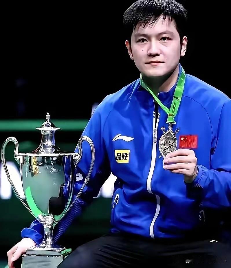 现在男乒太拉胯了，看样子2028年洛杉矶奥运会樊振东还得打一届，以前是外协尽量避