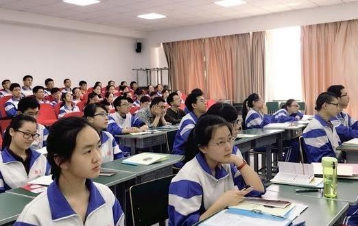 新高一选科的两大坑，家里有准高一孩子的，建议替孩子收藏起来！高中要选科，有的