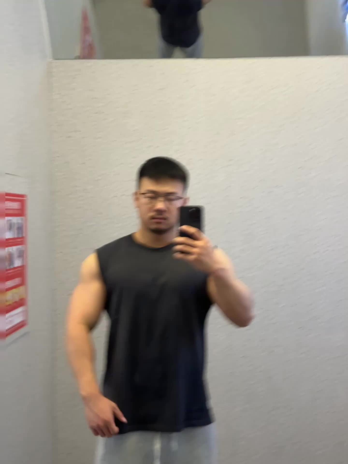 没有大理谁奶你啊（左滑脱衣）