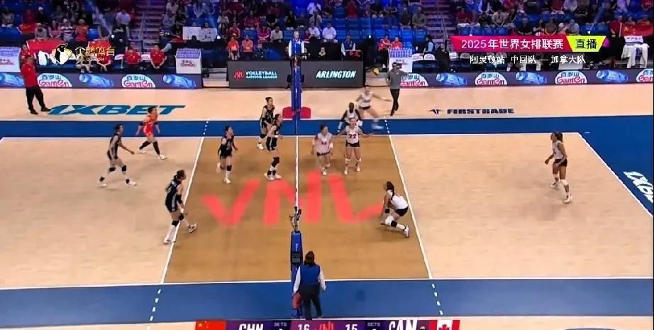 中国女排好勇，高歌猛进25比22拿下第一局，加拿大失误满天飞！早上8点半，中国女