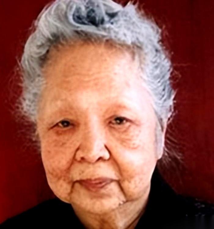 6800美金，就这么没了。在1957年，这笔钱能在北京买好几套四合院了。可那