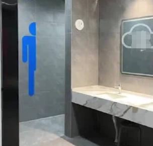班长不准普工上厕所，导致人家直接拉裤兜，情绪失控后在车间拿粪便砸人？ 昨天刷